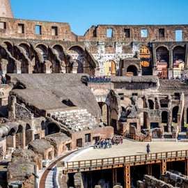 Roma: Tour dei sotterranei del Colosseo e dei Fori Romani