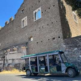 Tour in golf cart sulla Via Appia Antica e le catacombe