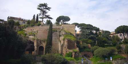 Rupe Tarpea