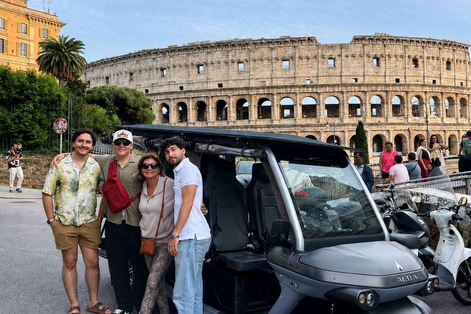 Tour privato in golf cart a Roma, scoperto