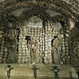 Cripta dei Cappuccini a Roma, con museo e audioguida