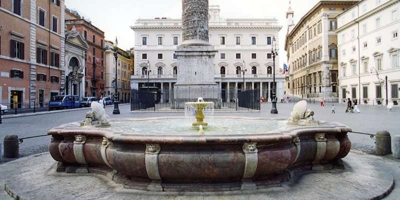 Fontana di Piazza Colonna