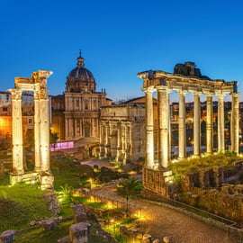 Tour del Colosseo in prima serata con accesso all'arena