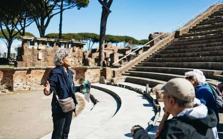 Da Roma: Ostia Antica: escursione guidata di mezza giornata in treno