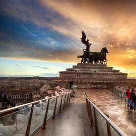 Roma: Vittoriano con Rooftop e Palazzo Venezia Ingresso con invito