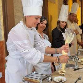 Corso di cucina a Roma: pasta e tiramisù vicino al Vaticano