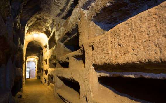 Roma: Tour guidato delle Catacombe con trasferimento