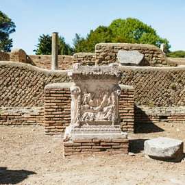 Da Roma: Ostia Antica: escursione guidata di mezza giornata in treno