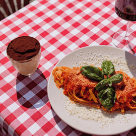 Roma: Corso di cucina di pasta e tiramisù a Piazza Navona