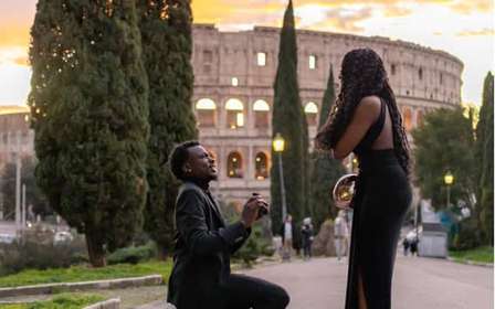 Roma: Servizio fotografico di proposta romantica