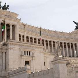 Terrazza del Vittoriano con ascensore panoramico di vetro