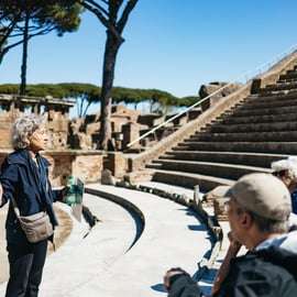 Da Roma: Ostia Antica: escursione guidata di mezza giornata in treno