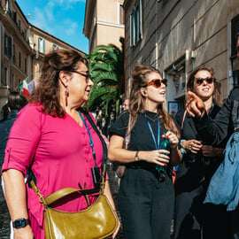Roma: Tour guidato della Fontana di Trevi e dei sotterranei